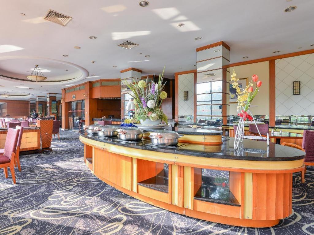 Cypress Hotel Jin Jiang Шанхай Экстерьер фото