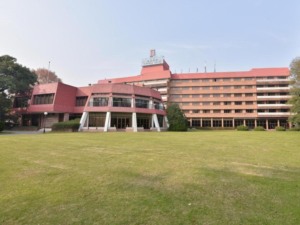 Cypress Hotel Jin Jiang Шанхай Экстерьер фото