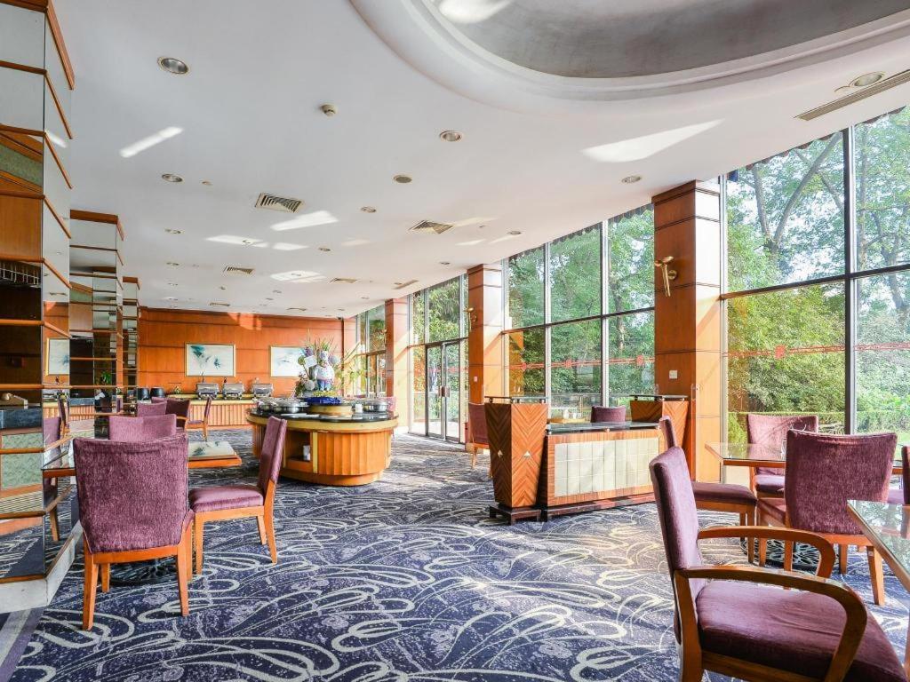 Cypress Hotel Jin Jiang Шанхай Экстерьер фото